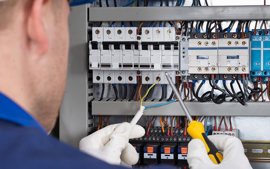 technicien électricien Montmorency